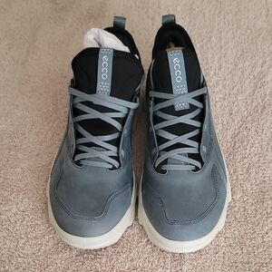 ECCO Men's Blue and Black Leather Sneakers